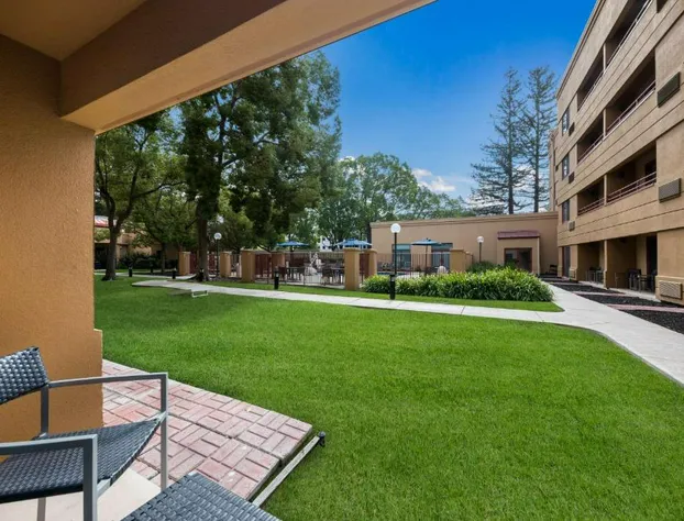 Sonesta Select San Jose Airport hotel detail image 1