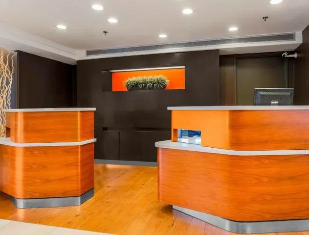 Courtyard by Marriott San Diego Del Mar/Solana Beach hotel detail image 2