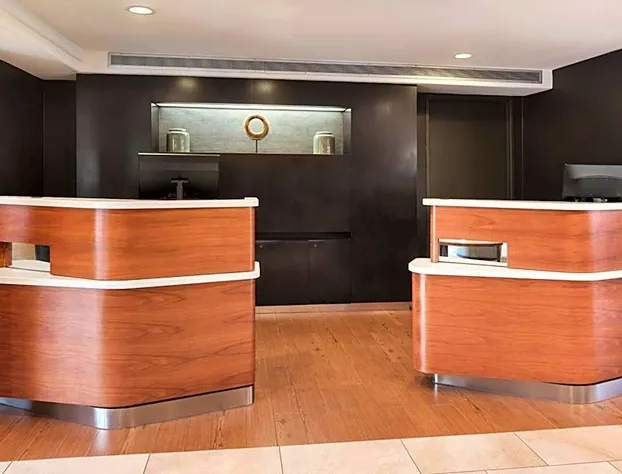 Courtyard by Marriott San Diego Del Mar/Solana Beach hotel detail image 2