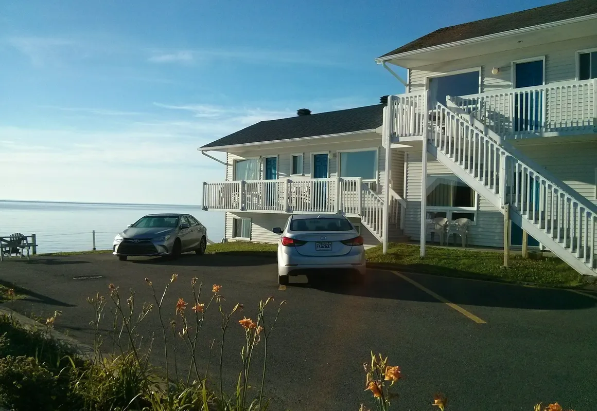 Hotel Motel Fleur De Lys hotel hero