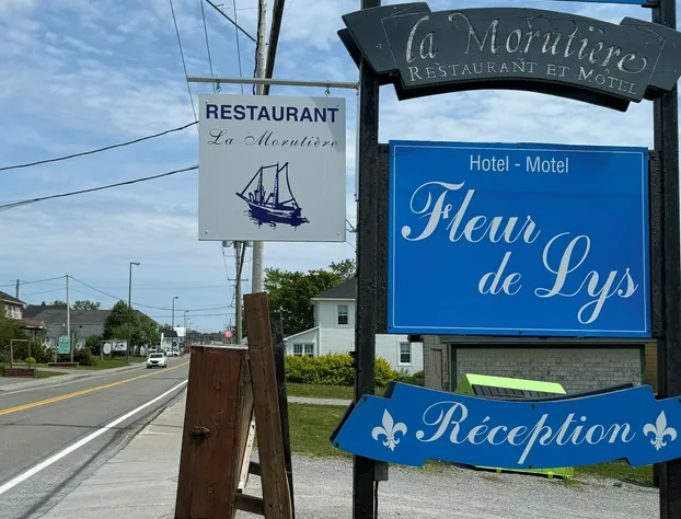 Hotel Motel Fleur De Lys hotel detail image 2