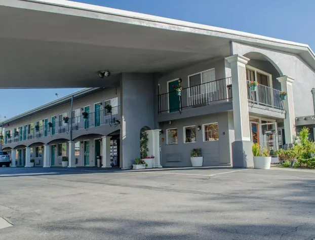 Continental Inn hotel detail image 1