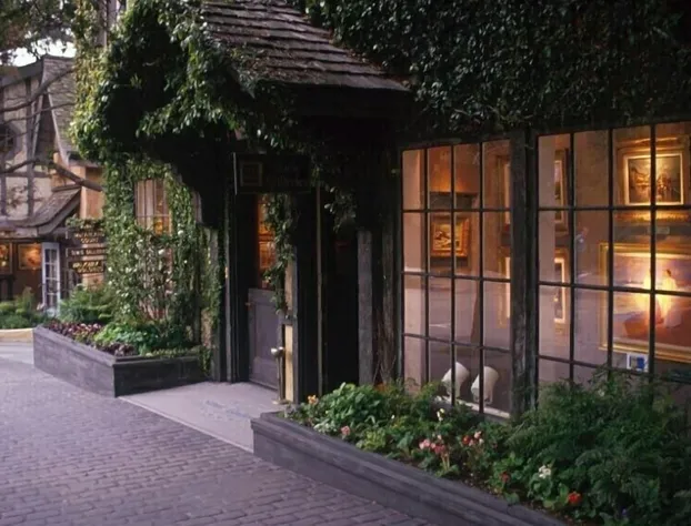 Pine Inn hotel detail image 2