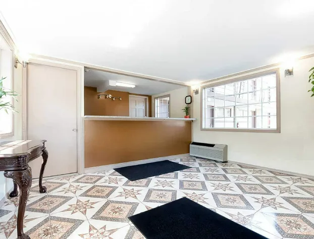 Super 8 by Wyndham Greensburg hotel detail image 1