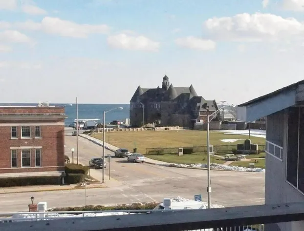 Aqua Blue Hotel hotel detail image 1