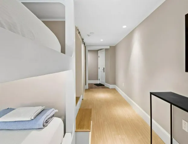 Pelham on Main hotel detail image 3