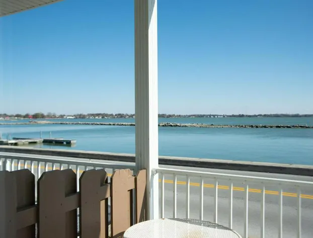 West Bank Inn hotel detail image 4