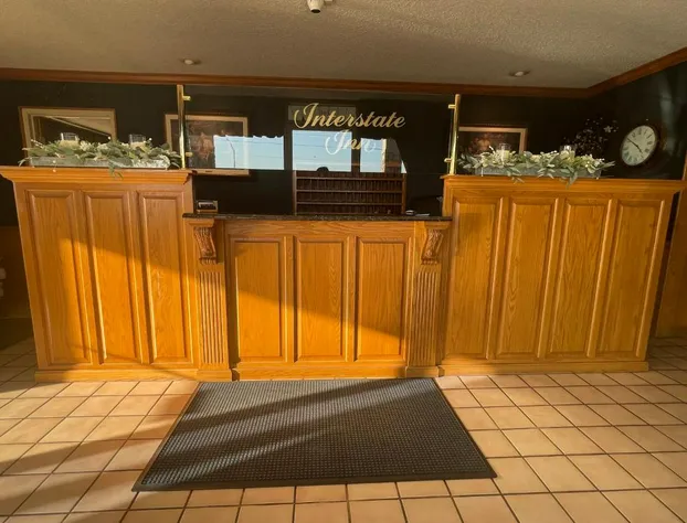 Interstate Inn hotel detail image 4