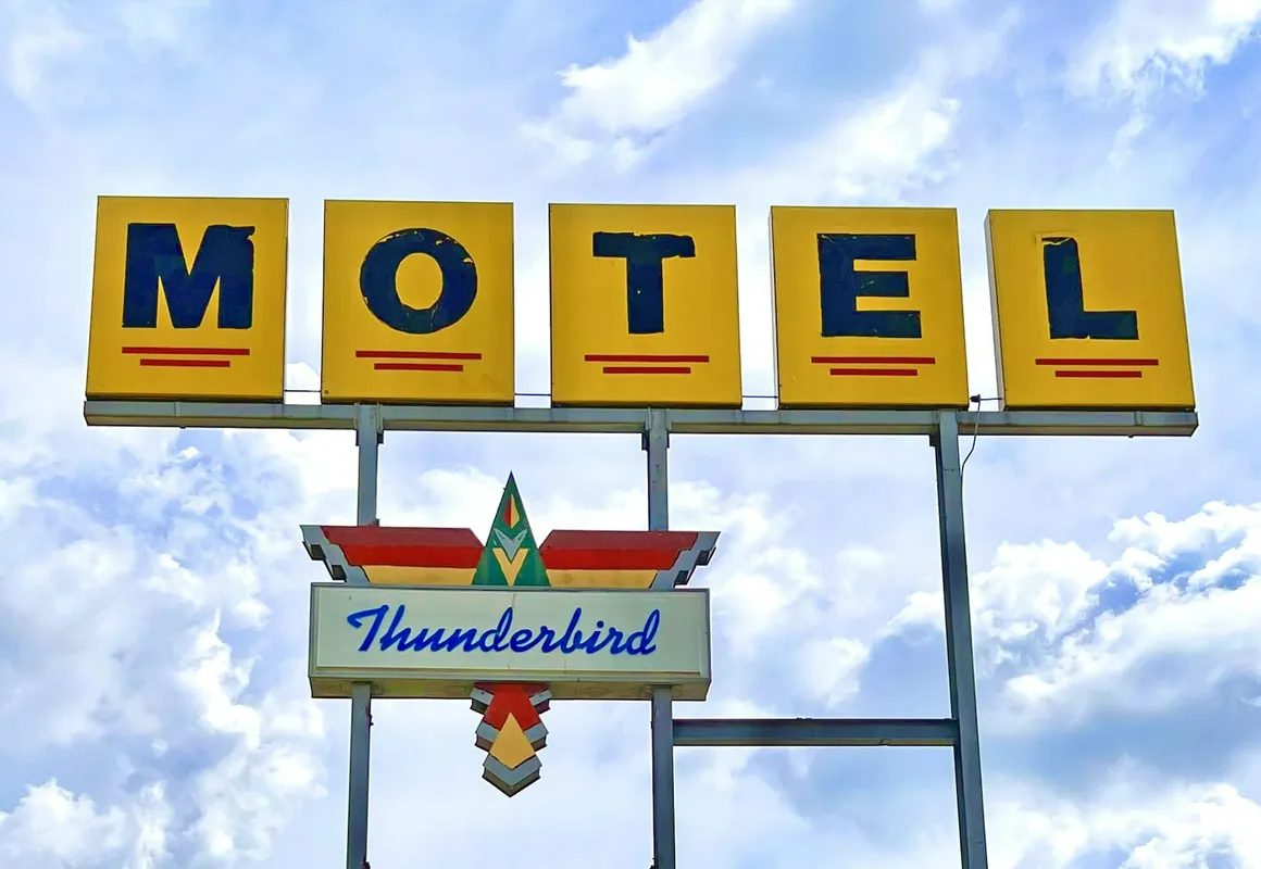 Thunderbird Motel Hillsboro hotel hero