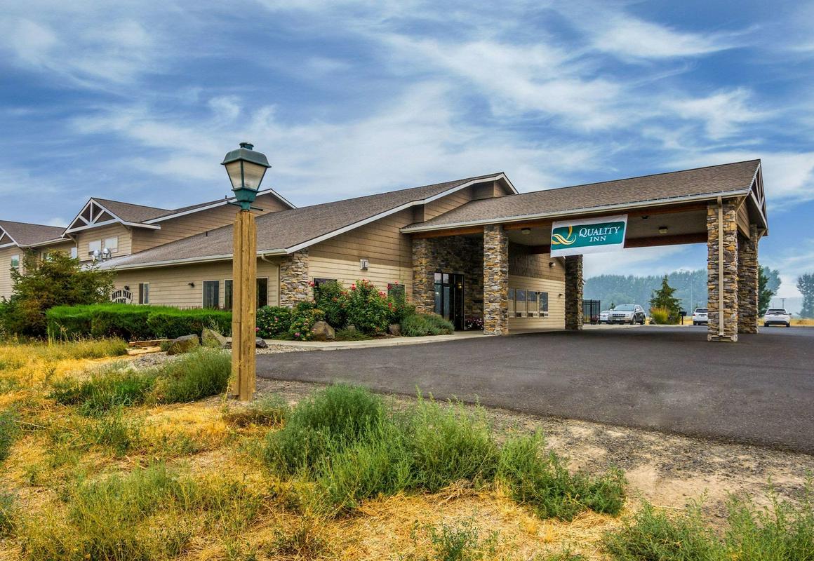 Quality Inn Selah North Park hotel hero