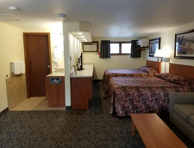 Black Hawk Motel and Suites hotel detail image 3