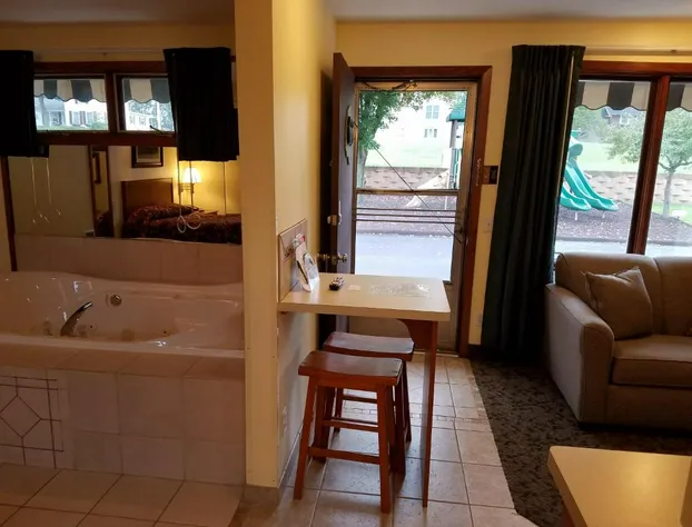 Black Hawk Motel and Suites hotel detail image 2