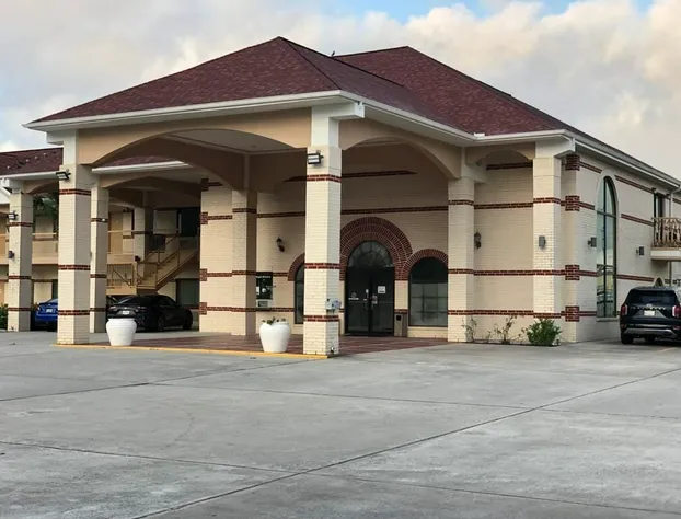 Executive Inn And Suites hotel detail image 3