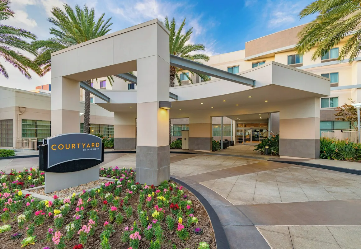 Courtyard by Marriott Santa Ana Orange County hotel hero