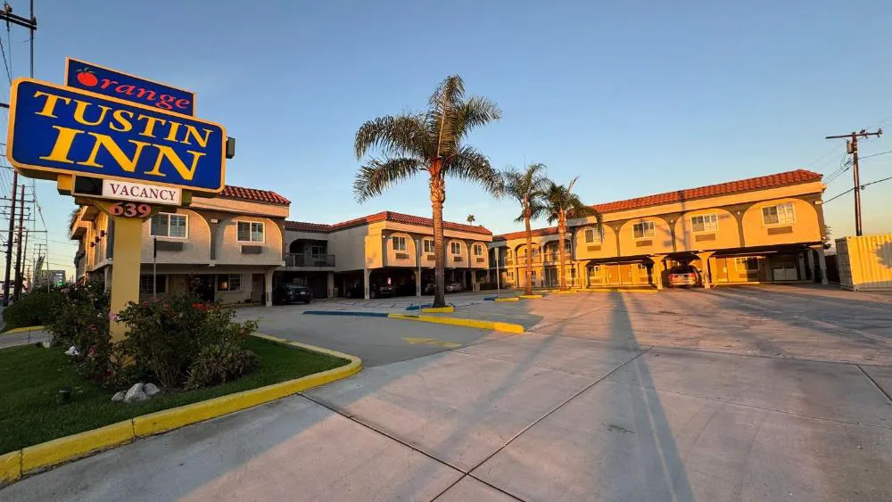 Orange Tustin Inn hotel hero