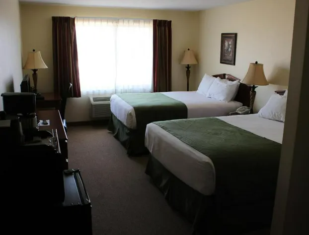 Edgewood Hotel & Suites hotel detail image 1