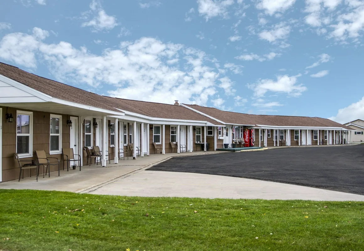 Sunset Lodge Escanaba hotel hero