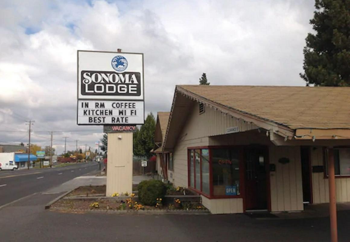 Sonoma Lodge hotel hero