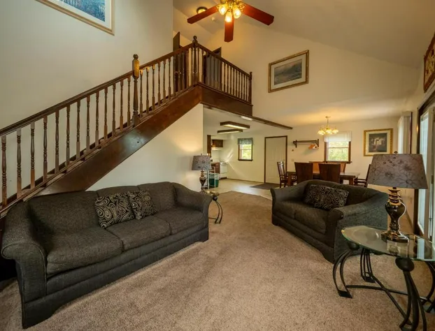 Lake 'N Pines Motel hotel detail image 3