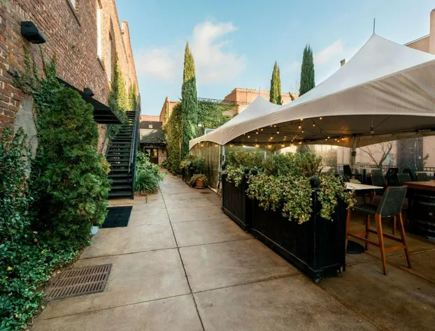 Hotel Florence, Tapestry Collection by Hilton hotel detail image 2