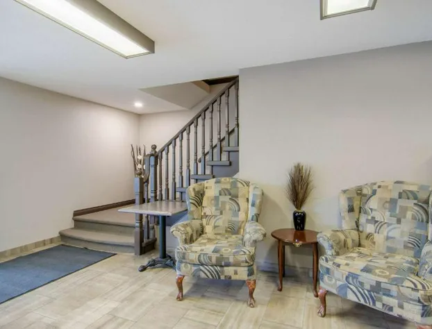 Econo Lodge hotel detail image 3