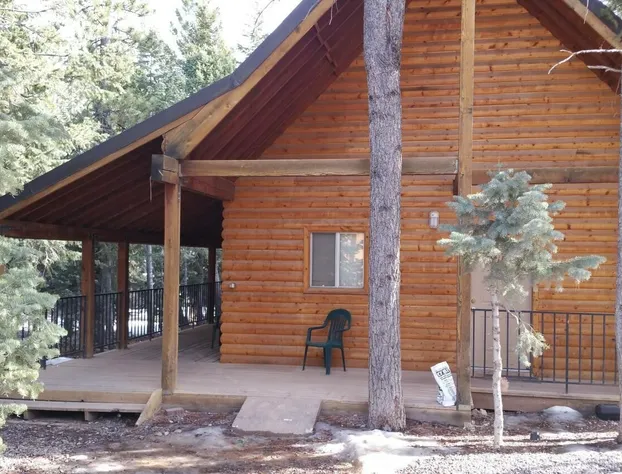 Pinewoods Resort and RV Park hotel detail image 3