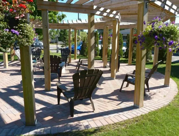 Oasis by the Bay Vacation Suites hotel detail image 2