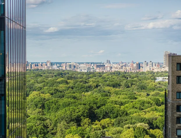 Le Meridien New York, Central Park by Marriott hotel detail image 4