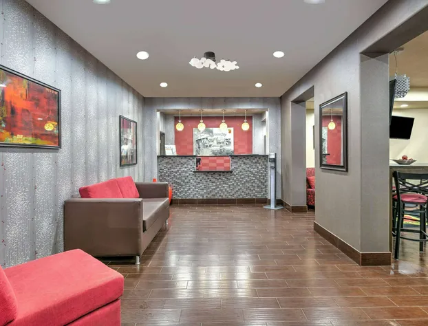 Super 8 by Wyndham Karnes City hotel detail image 3