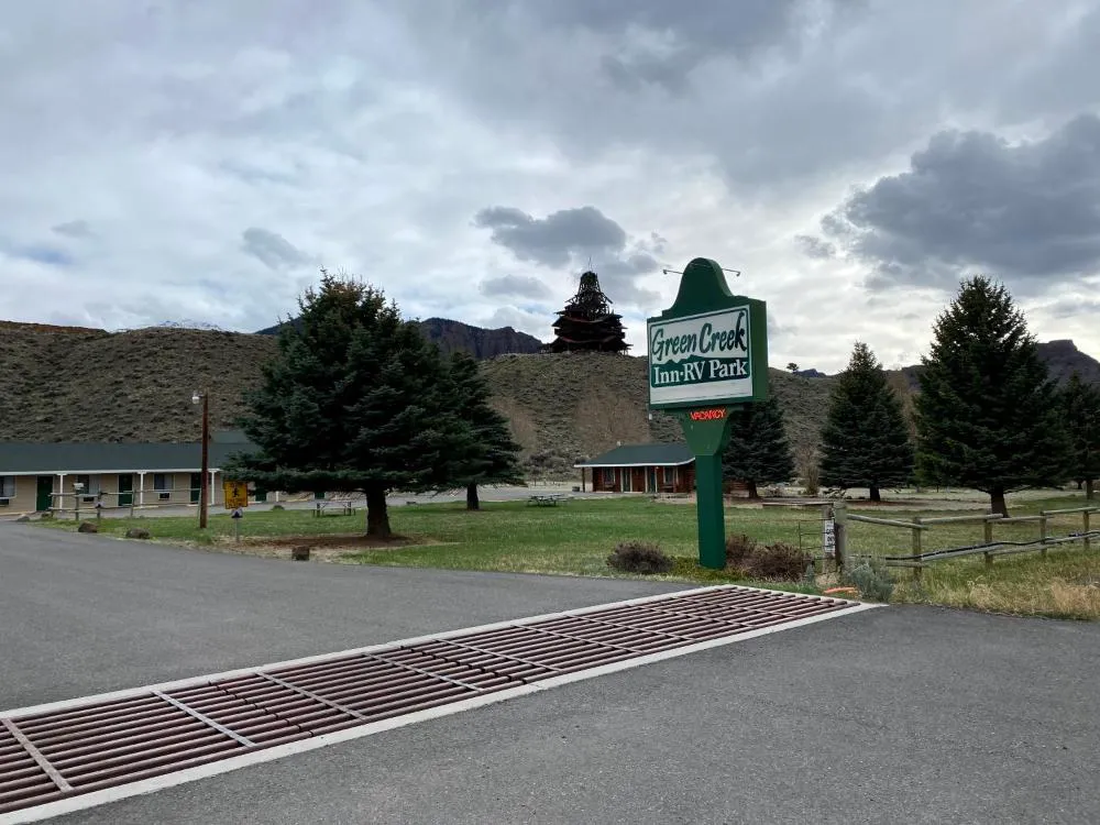 Green Creek Inn and RV Park hotel hero