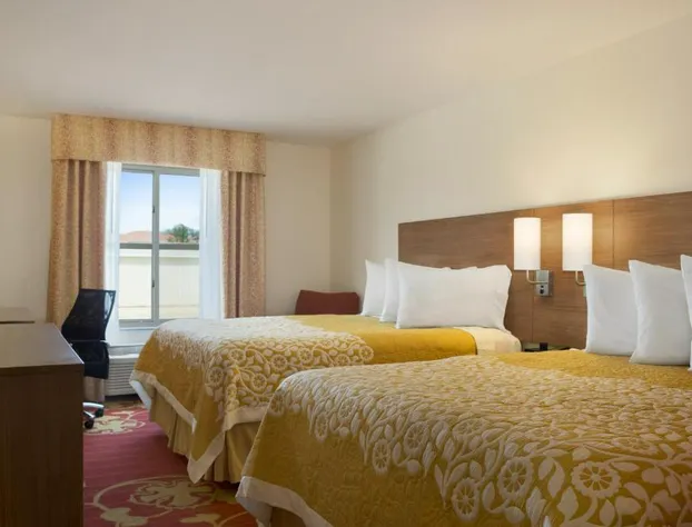 Days Inn & Suites by Wyndham Belmont hotel detail image 4