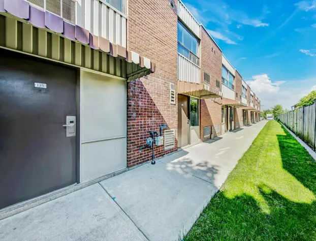 Deluxe Inn hotel detail image 3