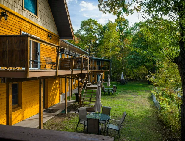 Curriers Lakeview Lodge hotel detail image 3