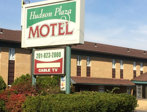 Hudson Plaza Motel Bayonne / Jersey City hotel detail image 1