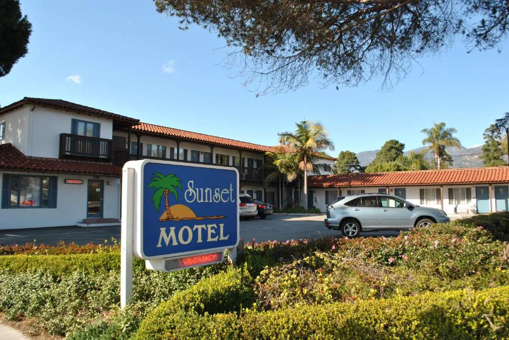 Sunset Motel hotel hero