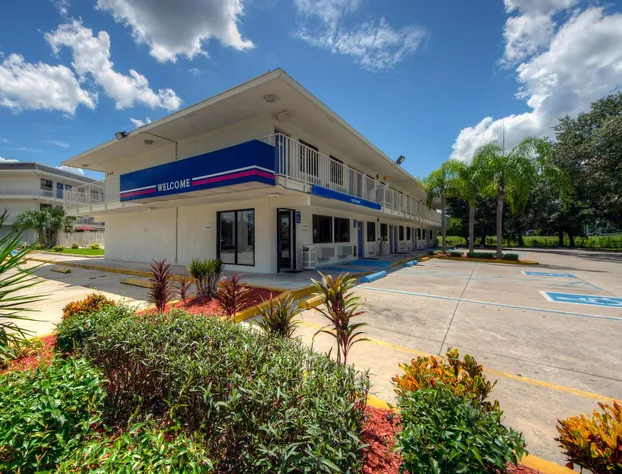 Motel 6 Bradenton, FL hotel detail image 2