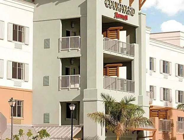 Courtyard Palm Beach Jupiter hotel detail image 1