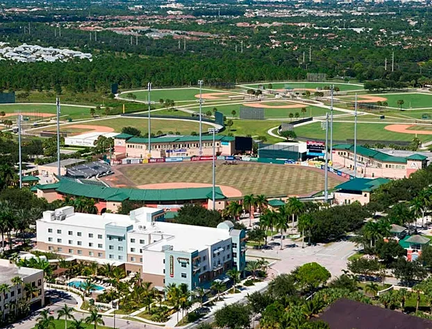 Courtyard Palm Beach Jupiter hotel detail image 2