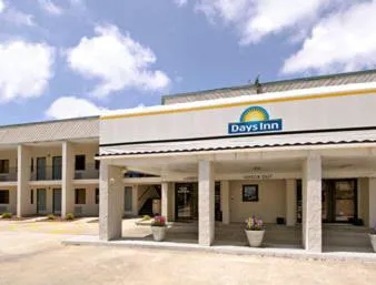 Days Inn by Wyndham Little River hotel hero