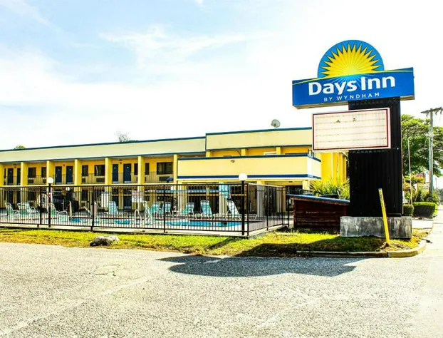 Days Inn by Wyndham Little River hotel detail image 1