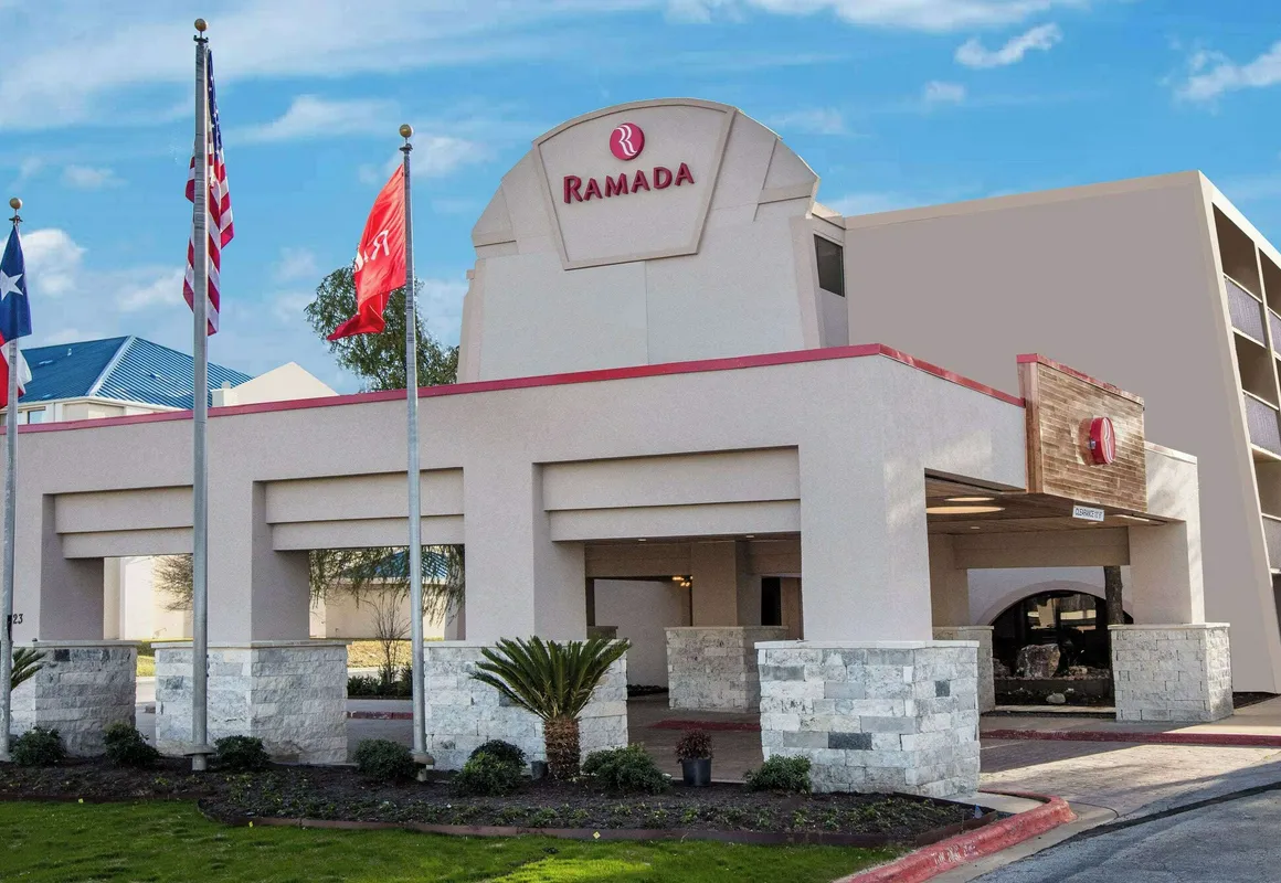 Ramada by Wyndham Austin South hotel hero