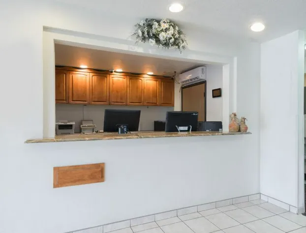 Super 8 by Wyndham Bernalillo hotel detail image 2