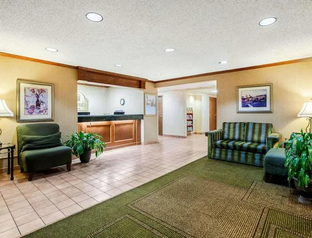 La Quinta Inn by Wyndham Detroit Southgate hotel detail image 3