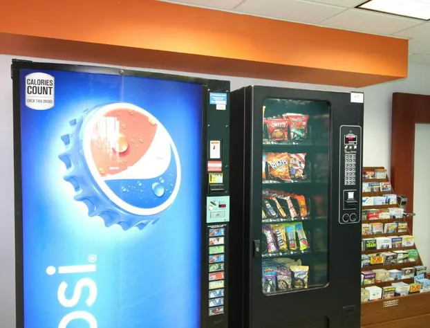 Howard Johnson by Wyndham Evansville East hotel detail image 1