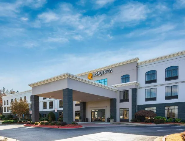 La Quinta Inn & Suites by Wyndham Kennesaw hotel detail image 1