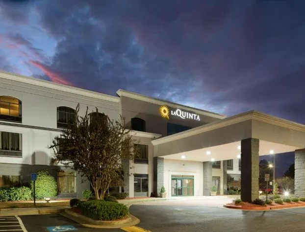 La Quinta Inn & Suites by Wyndham Kennesaw hotel detail image 3