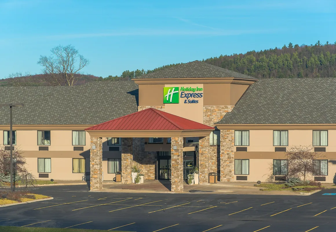 Holiday Inn Express & Suites Cooperstown by IHG hotel hero