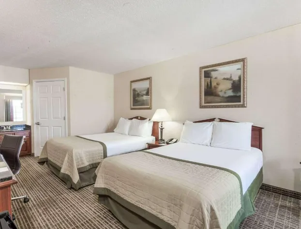 Baymont by Wyndham Hickory hotel detail image 4