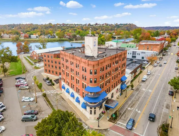 The Lafayette A grand Riverboat Era Hotel hotel detail image 3