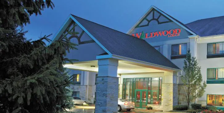 Wildwood Lodge hotel hero